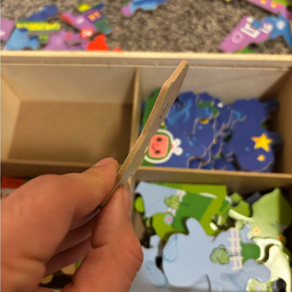 4 Cocomelon Puzzle Set - Picture 10 of 12